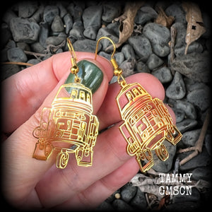 Featuring awesome stainless steel R2D2 charms, these earrings measure just over 5cms from tip to tip, and are super lightweight, weighing only a gram or two.
This pair has been made with french hooks, suitable for pierced ears.