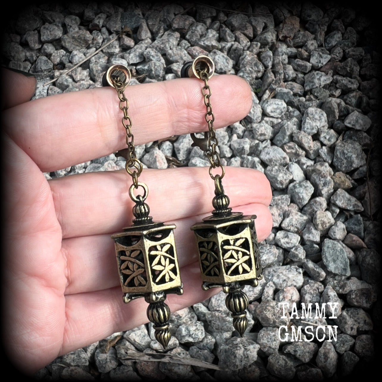 These gorgeous earrings feature an antique bronze Japanese lantern, are nice and big, measuring just on 8.5cms from tip to tip, and weigh approx 15 grams each.

💥This listing includes one pair of surgical steel single flared O-ring earlets

