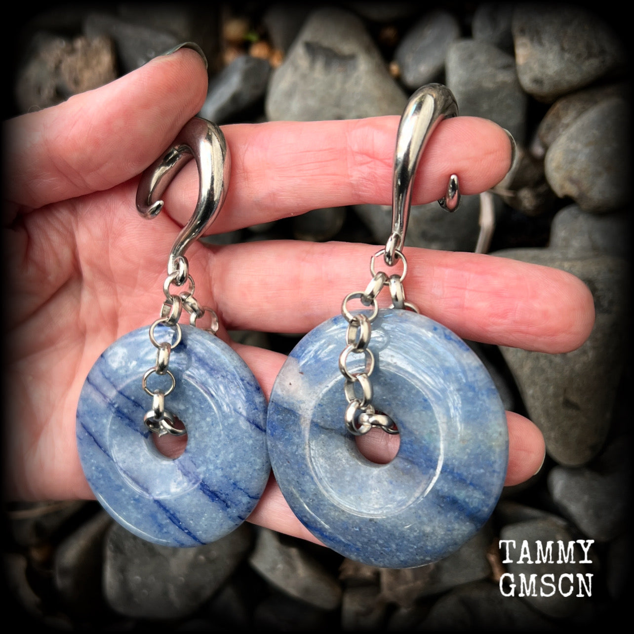 Featuring a pair of unique dusty blue aventurine donut gemstones cradled in chunky antique silver chain, this pair of gauged earrings weighs approx 44 grams a piece and measure just over 9cms from tip to tip.

These have been made on 0 gauge (8mm) surgical steel full curls, to be worn in stretched lobes.
