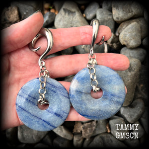 Featuring a pair of unique dusty blue aventurine donut gemstones cradled in chunky antique silver chain, this pair of gauged earrings weighs approx 44 grams a piece and measure just over 9cms from tip to tip.

These have been made on 0 gauge (8mm) surgical steel full curls, to be worn in stretched lobes.
