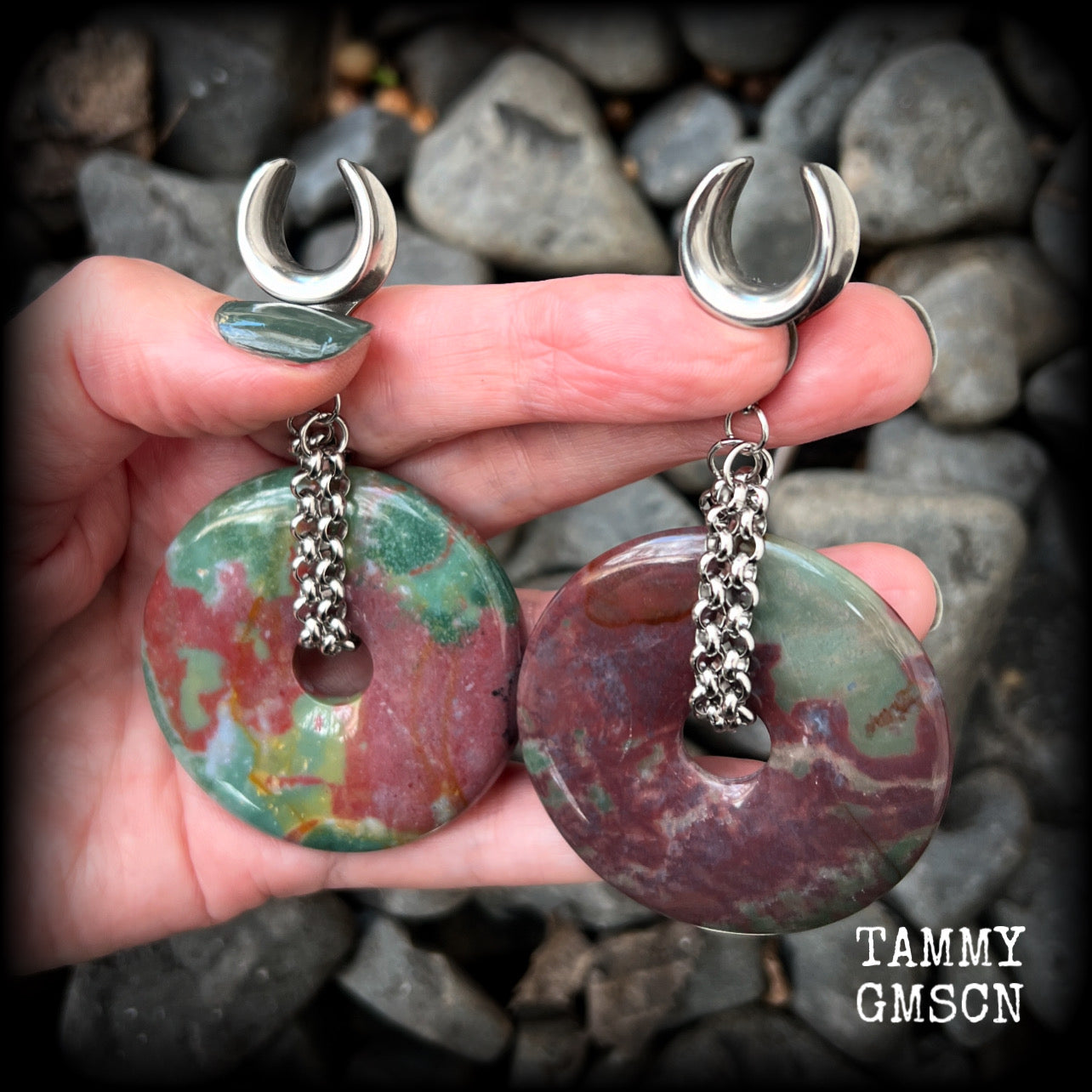 Featuring a pair of unique Indian agate donut stones cradled in stainless steel chain, this pair of gauged earrings weighs approx 30 grams a piece and measure just under 9cms from tip to tip.

These have been made on 9/14" (14mm) gauge surgical steel cradles, to be worn in stretched lobes.