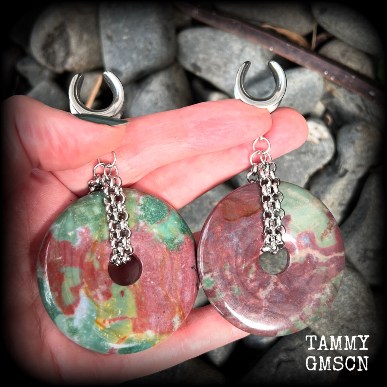 Featuring a pair of unique Indian agate donut stones cradled in stainless steel chain, this pair of gauged earrings weighs approx 30 grams a piece and measure just under 9cms from tip to tip.

These have been made on 9/14" (14mm) gauge surgical steel cradles, to be worn in stretched lobes.