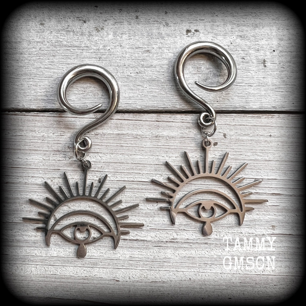 All seeing eye earrings All seeing eye earrings Ear hangers Gauged earrings Oculus ear gauges Evil eye earrings Evil eye jewelry Eye of Providence 6 gauge ear weights Stretched ears Stretched lobes Body jewelry Gauged ears 4mm 6mm 8mm 10mm 12mm 14mm 16mm 19mm 22mm 25mm 28mm