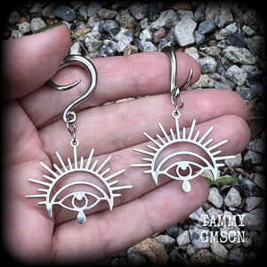 Ear hangers All seeing eye earrings Ear hangers Gauged earrings Oculus ear gauges Evil eye earrings Evil eye jewelry Eye of Providence 6 gauge ear weights Stretched ears Stretched lobes Body jewelry Gauged ears 4mm 6mm 8mm 10mm 12mm 14mm 16mm 19mm 22mm 25mm 28mm