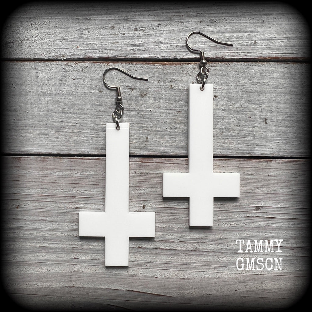 Inverted cross earrings Upside down cross earrings St Peters cross earrings Gothic earrings Gothic jewelry Pastel goth White goth Church of Satan Satanic jewelry Ear gauges Pierced ears Religious jewelry Alt jewelry Alt fashion Gothic fashion