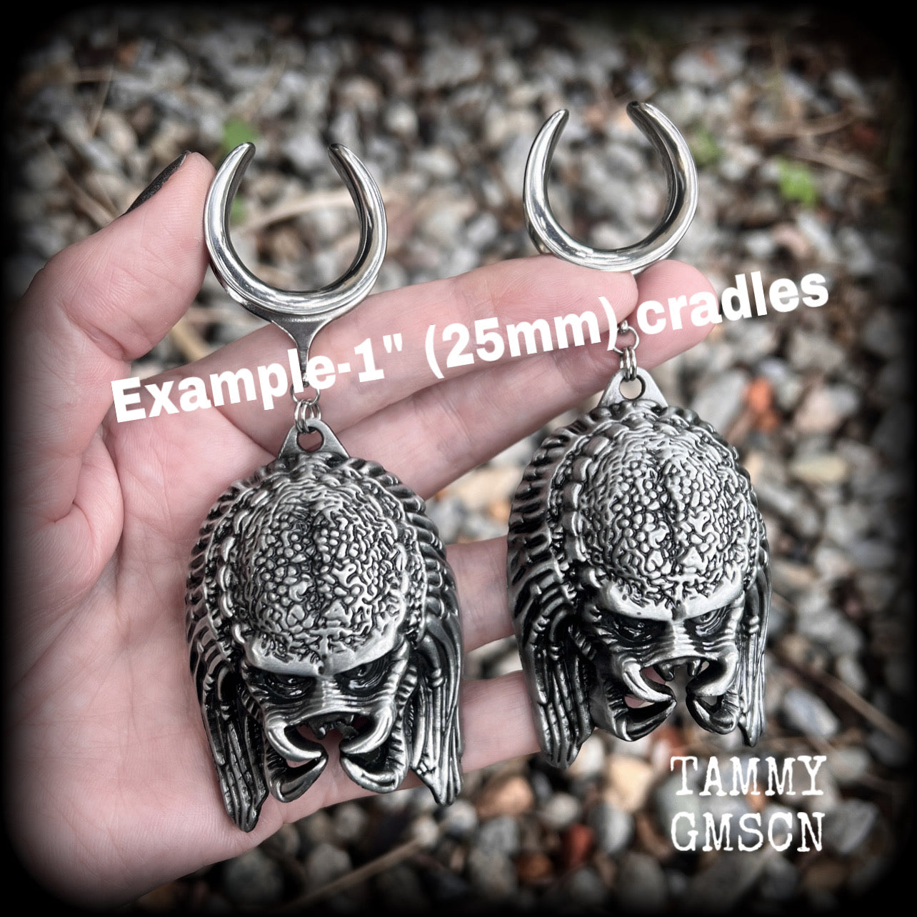 Predator earrings 25mm 1 inch ear weights Alien Vs Predator Aliens Alien ear weights Gauged earrings Gauged ears Stretched ears Ear gauges Ear hangers Sci fi Science fiction Scuence fantasy 4mm 6mm 8mm 10mm 12mm 14mm 16mm 19mm 22mm 25mm 28mm 30mm 