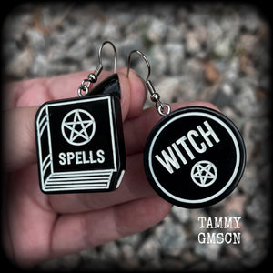 These awesome earrings feature light weight black and white witchy spell book and witchy pentagram charms, are super lightweight at only a few grams each, and are nice and dangly, measuring approx 5cms from tip to tip.  This pair has made on stainless steel french hooks, suitable for pierced ears or stretched lobes.