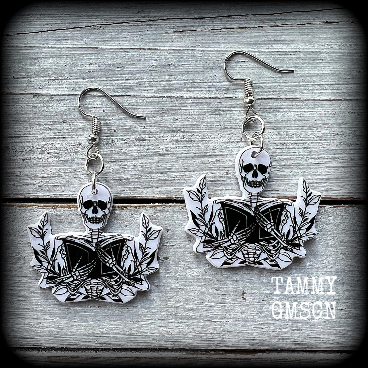 Halloween skeleton earrings 