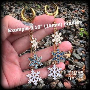 Snowflake earrings 9/16” Christmas gauged earrings  gauges Ear hangers Stretched lobes Gauged ears Geometric earrings Geometric jewelry Yuletide Winster Solstice Body jewelry  4mm 6mm 8mm 10mm 12mm 14mm ear gauges 16mm 19mm 22mm 25mm 28mm 30mm