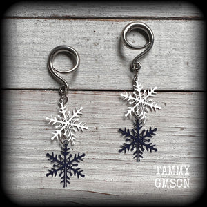 Snowflake earrings Snowflake tunnel earrings Snowflake gauged earrings Snowflake ear gauges Ear hangers Snowflake ear weights Christmas earrings Christmas gauged earrings Christmas ear hangers 4mm 6mm 8mm 10mm 12mm 14mm 16mm 19mm 22mm 25mm 28mm 30mm 