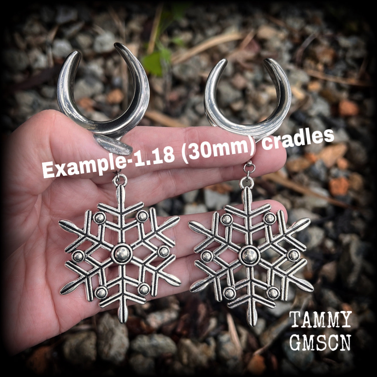 Christmas earrings for stretched ears Stretched lobes Ear gauges Snowflake earrings Snowflakes Snowflake ear hangers Christmas jewelry Snowflake jewelry Winter Solstice Yuletide Body jewelry 4mm 6mm 8mm 10mm 12mm 14mm 16mm 19mm 22mm 25mm 28mm 30mm 