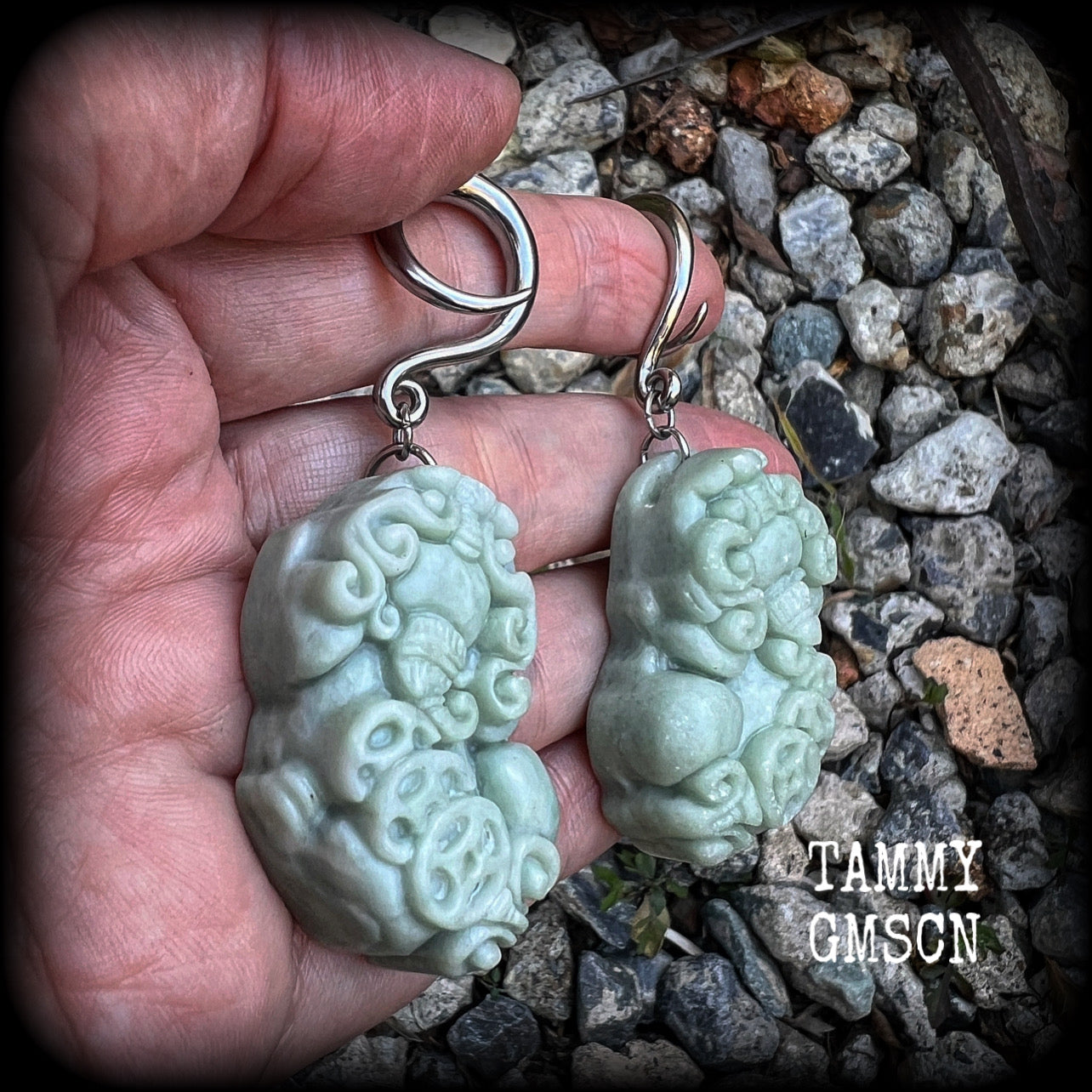 Jade ear hangers Jade foo dog gauged earrings Pi Xiu earrings 6 gauge ear weights Gemstone ear weights 6g 2g 0g 00g 1/2" 9/16" 5/8" 3/4" 7/8" 1" 1.10" 1.18”

