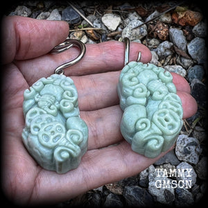Chinese jade earrings Jade foo dog gauged earrings Pi Xiu earrings 6 gauge ear weights Gemstone ear weights 6g 2g 0g 00g 1/2" 9/16" 5/8" 3/4" 7/8" 1" 1.10" 1.18”
