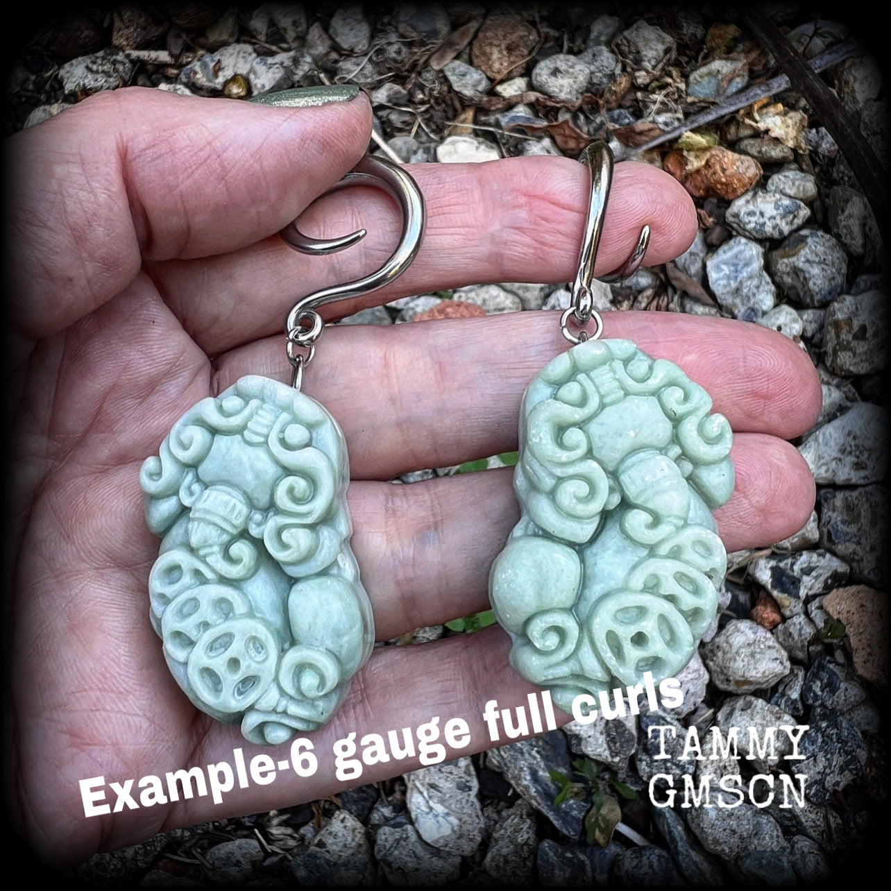 6 gauge ear weights Jade foo dog gauged earrings Pi Xiu earrings 6 gauge ear weights Gemstone ear weights 6g 2g 0g 00g 1/2" 9/16" 5/8" 3/4" 7/8" 1" 1.10" 1.18”
