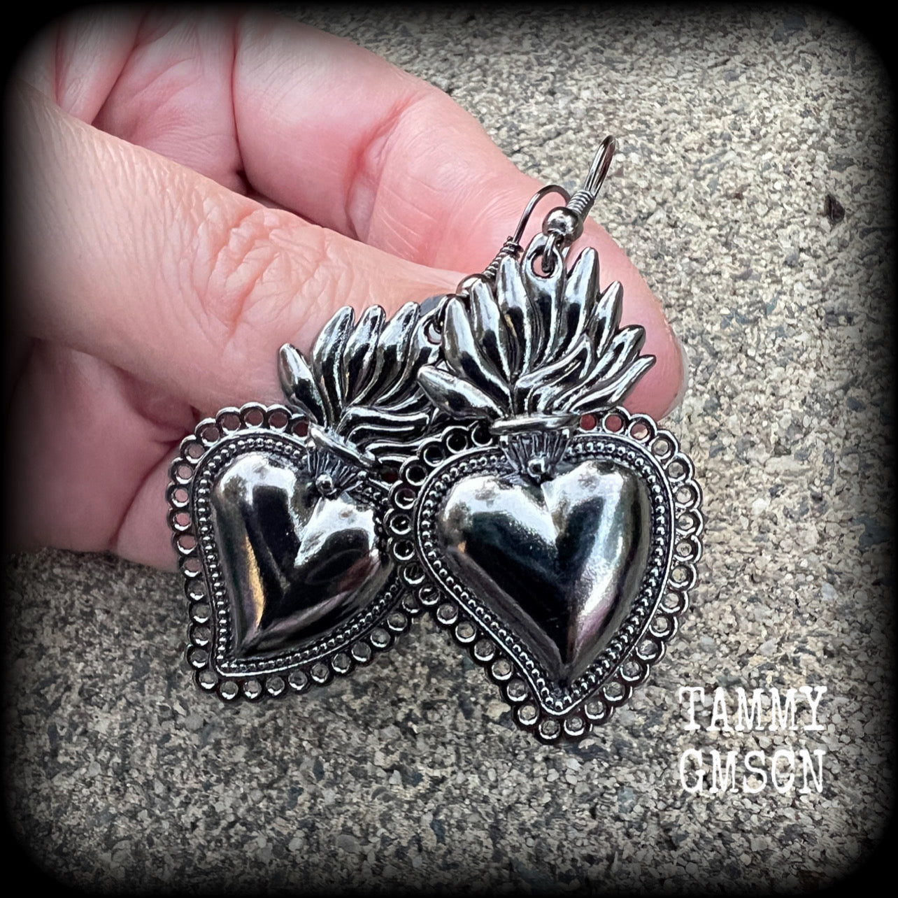 Sacred heart earrings-Corazon earrings