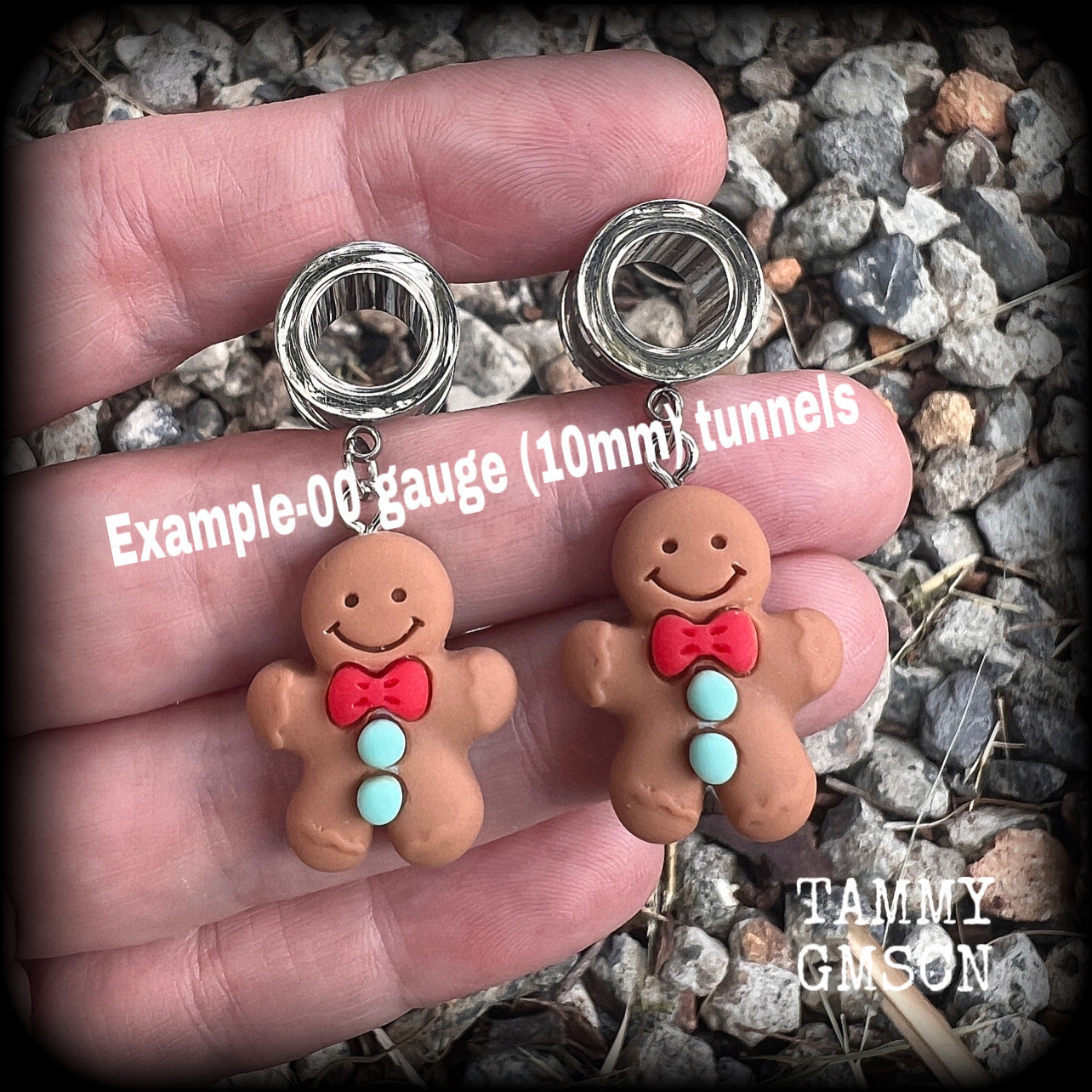 Gingerbread man 00 gauge tunnels Secret santa Stocking stuffers Christmas ear gauges Gingerbread man gauges Gauged earrings Stretched lobes Gauged ears Ear hangers Christmas gifts Christmas plugs Xmas 4mm 6mm 8mm 10mm 12mm 14mm 16mm 19mm 22mm 25mm