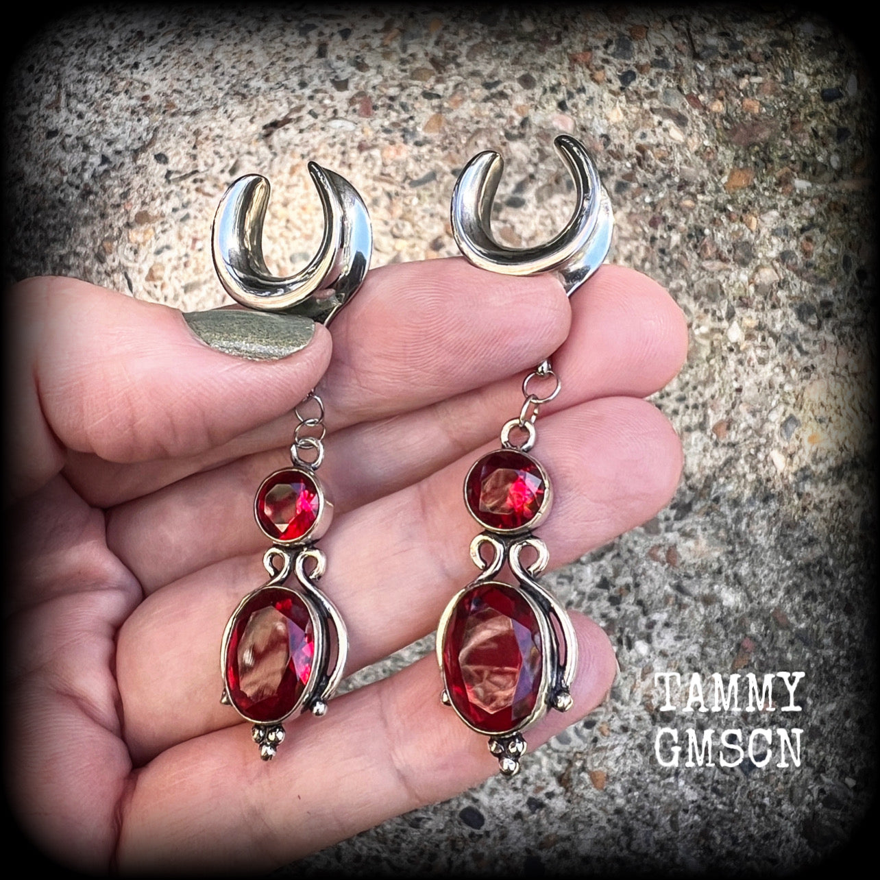 Gemstone body jewelry 