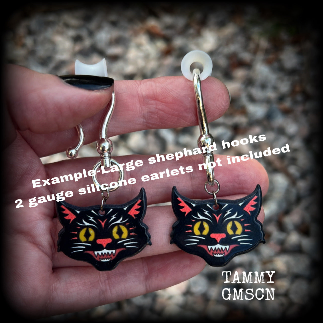 Black cat huggie earrings-Vintage cat halloween earrings