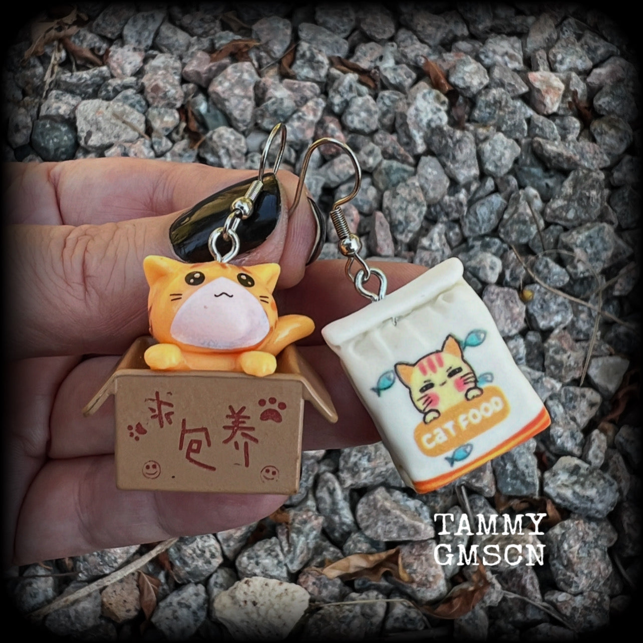 Orange cat with cat kibble earrings-Orange cat energy earrings