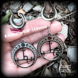 These gorgeous stainless steel earrings feature the Sigil of Lilith surrounded by moon phases, lovely and light weight at only 9 grams each, and measure just over 7cms from tip to tip.  This pair has been made on 5/8” gauge (16mm) surgical steel cradles, for stretched lobes.