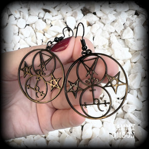 These gorgeous stainless steel earrings feature the Sigil of Lilith with the Sigil of Lucifer flanked by inverted pentagrams on each side. These earrings are lovely and light weight, weighing approx only a gram or two each, and measure just on 6 cms from tip to tip.  This pair has been made with french hooks, for pierced ears.