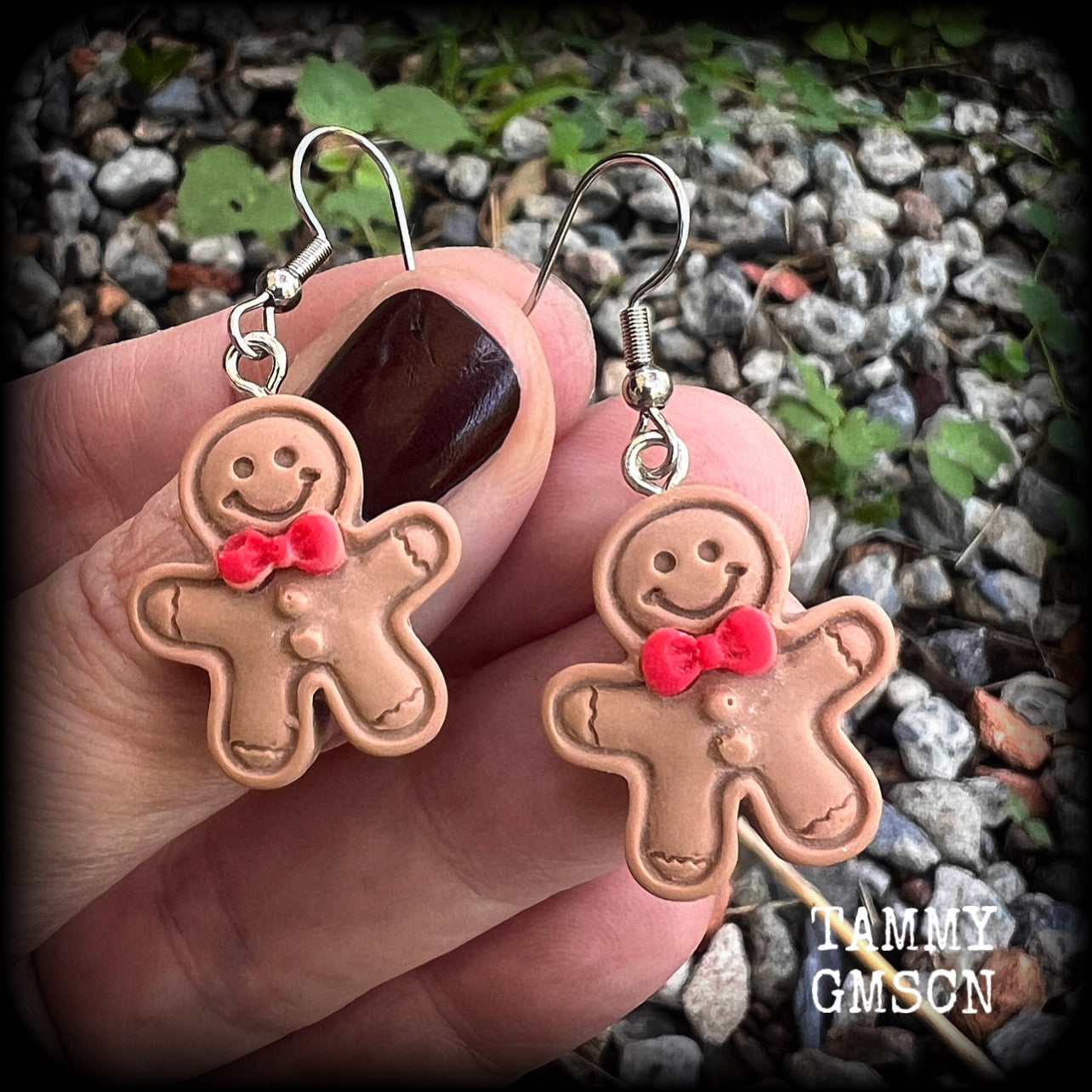 Gingerbread man earrings Christmas earrings Ear gauges Ear hangers Cute earrings Pierced ears Gingerbread house earrings Body jewelry Christmas jewelry Xmas earrings Winter soltice Yuletide Stocking stuffers Secret santa Gifts for her Kriss Kringle