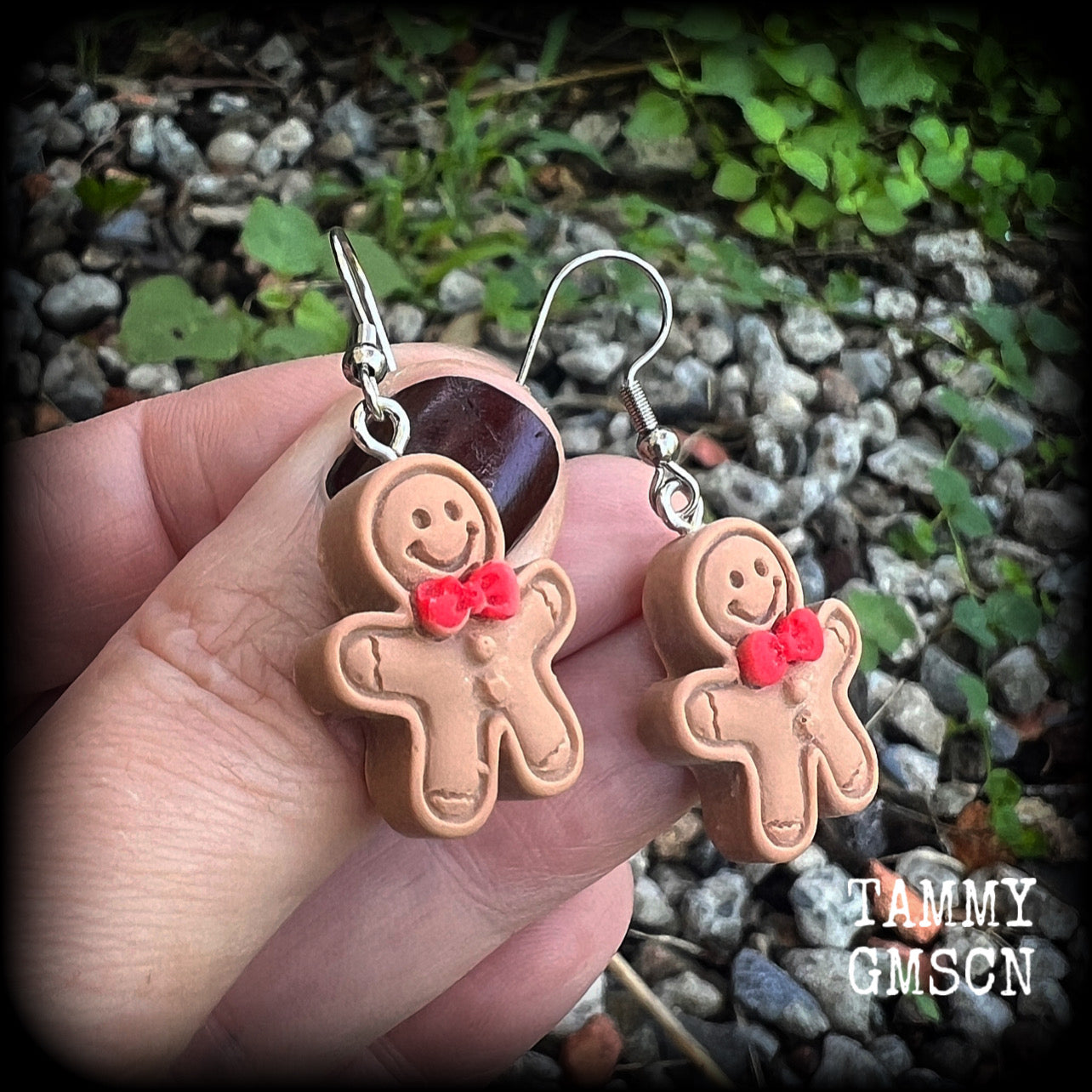 Gingerbread man earrings Christmas earrings Ear gauges Ear hangers Cute earrings Pierced ears Gingerbread house earrings Body jewelry Christmas jewelry Xmas earrings Winter soltice Yuletide Stocking stuffers Secret santa Gifts for her Kriss Kringle