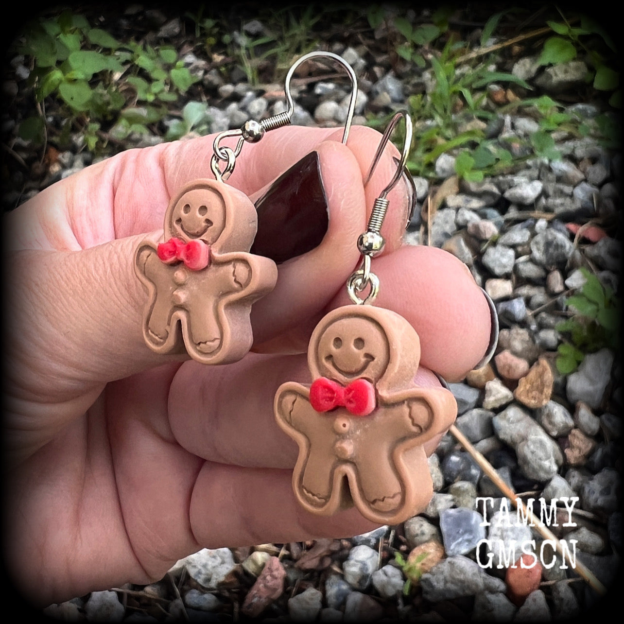 Gingerbread man earrings Christmas earrings Ear gauges Ear hangers Cute earrings Pierced ears Gingerbread house earrings Body jewelry Christmas jewelry Xmas earrings Winter soltice Yuletide Stocking stuffers Secret santa Gifts for her Kriss Kringle