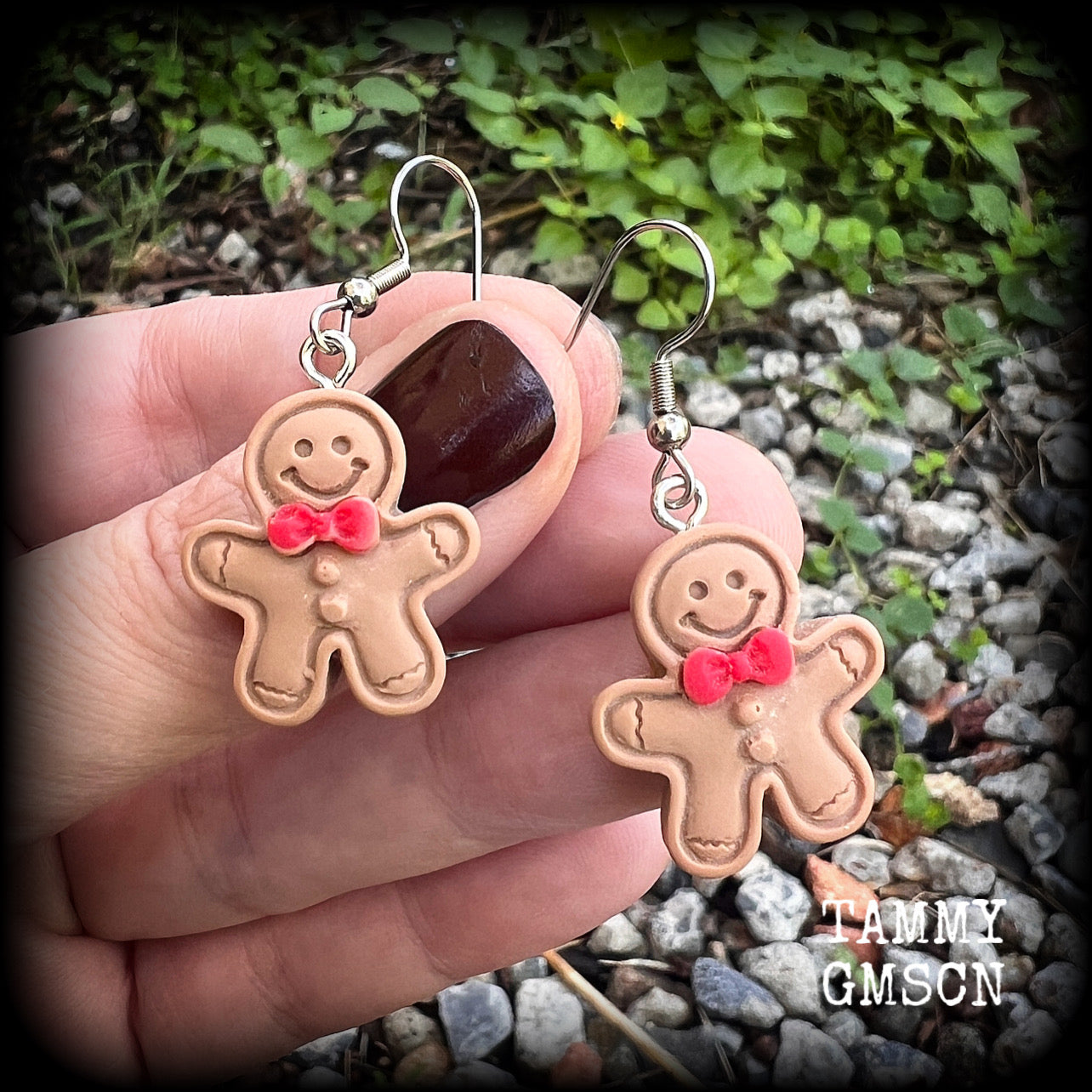 Gingerbread man earrings Christmas earrings Ear gauges Ear hangers Cute earrings Pierced ears Gingerbread house earrings Body jewelry Christmas jewelry Xmas earrings Winter soltice Yuletide Stocking stuffers Secret santa Gifts for her Kriss Kringle