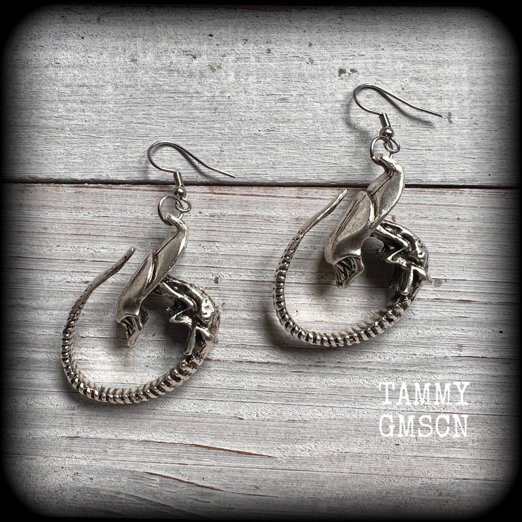 Xenomorph earrings Sci fi earrings Science fiction jewelry Ear hangers Ear weights Ear gauges UFO Space Extraterrestrial Interstellar 