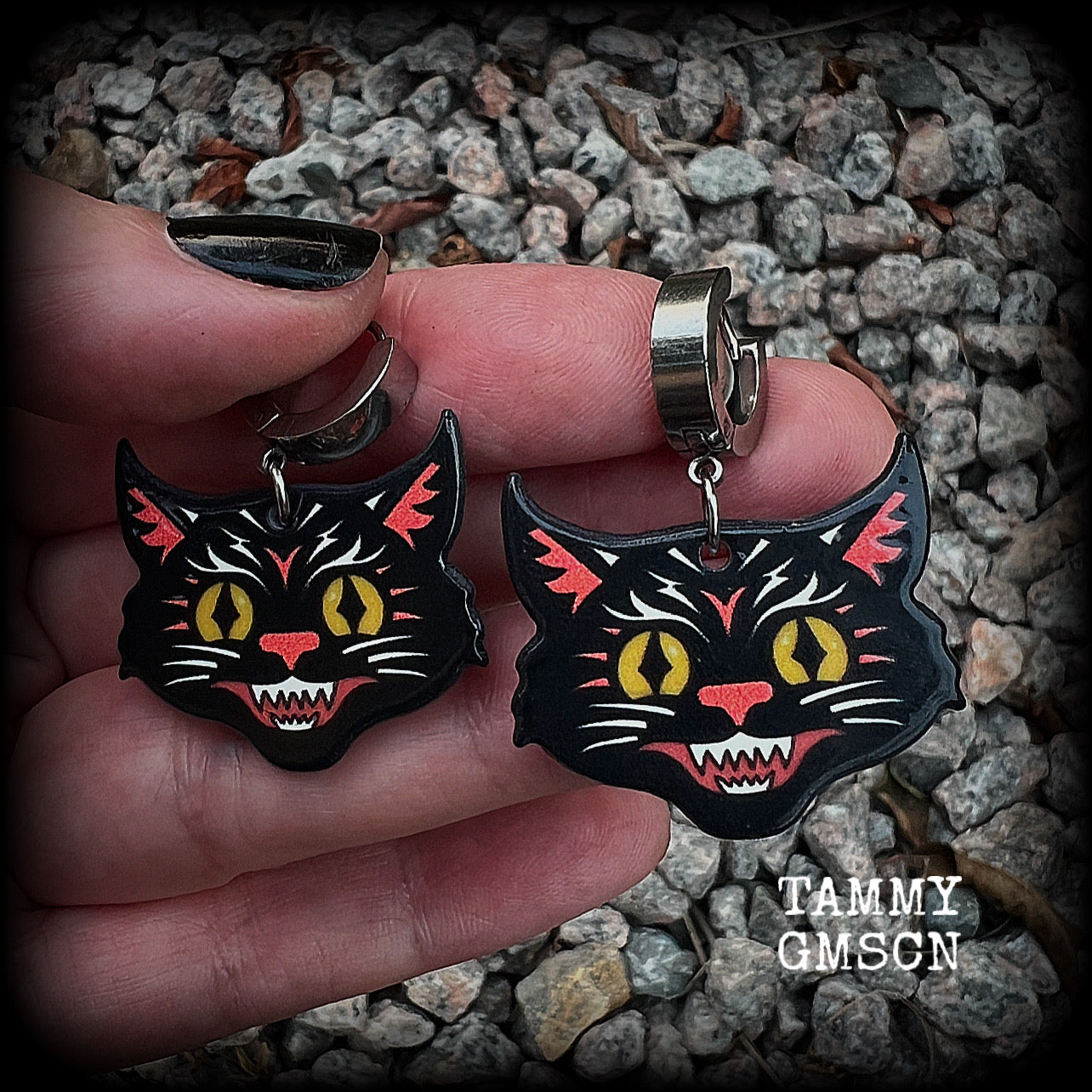 Black cat huggie earrings-Vintage cat halloween earrings