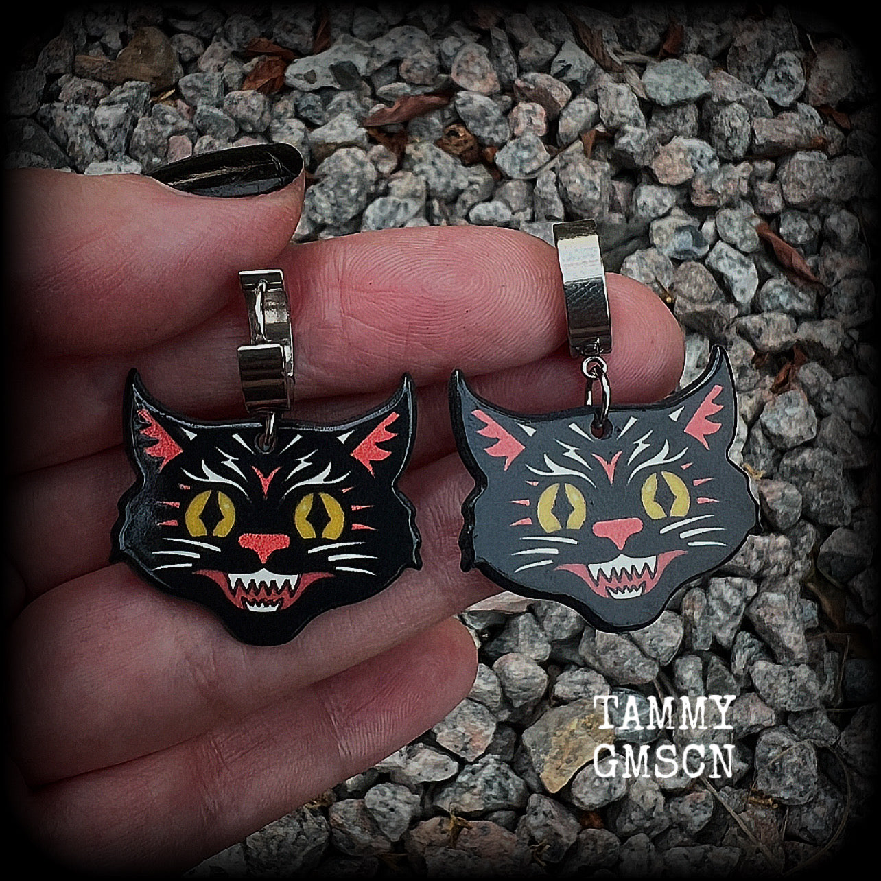 Black cat huggie earrings-Vintage cat halloween earrings