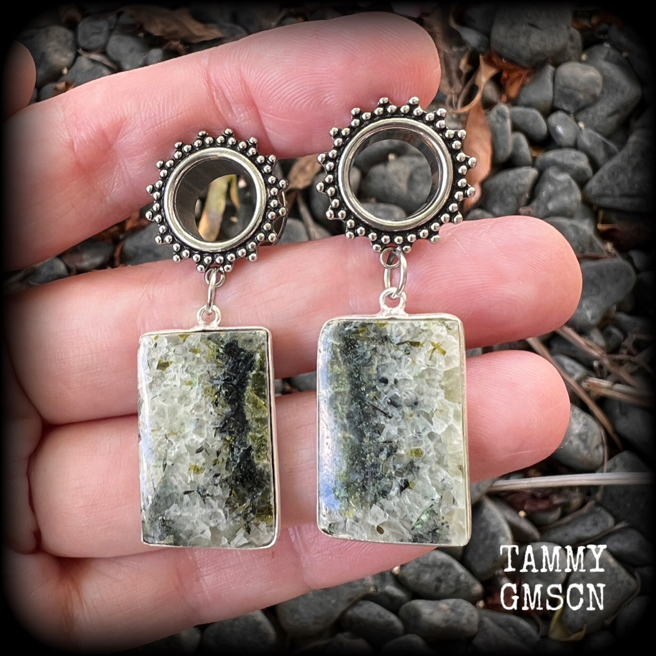 These unique tunnel earrings have been made with beautiful moss agate gemstones, are light weight at approx 10 grams each, and measuring just over 5cms from tip to tip.

This pair have been made on 1/2” gauge (12mm) gauge ornate surgical steel screw fit tunnels.