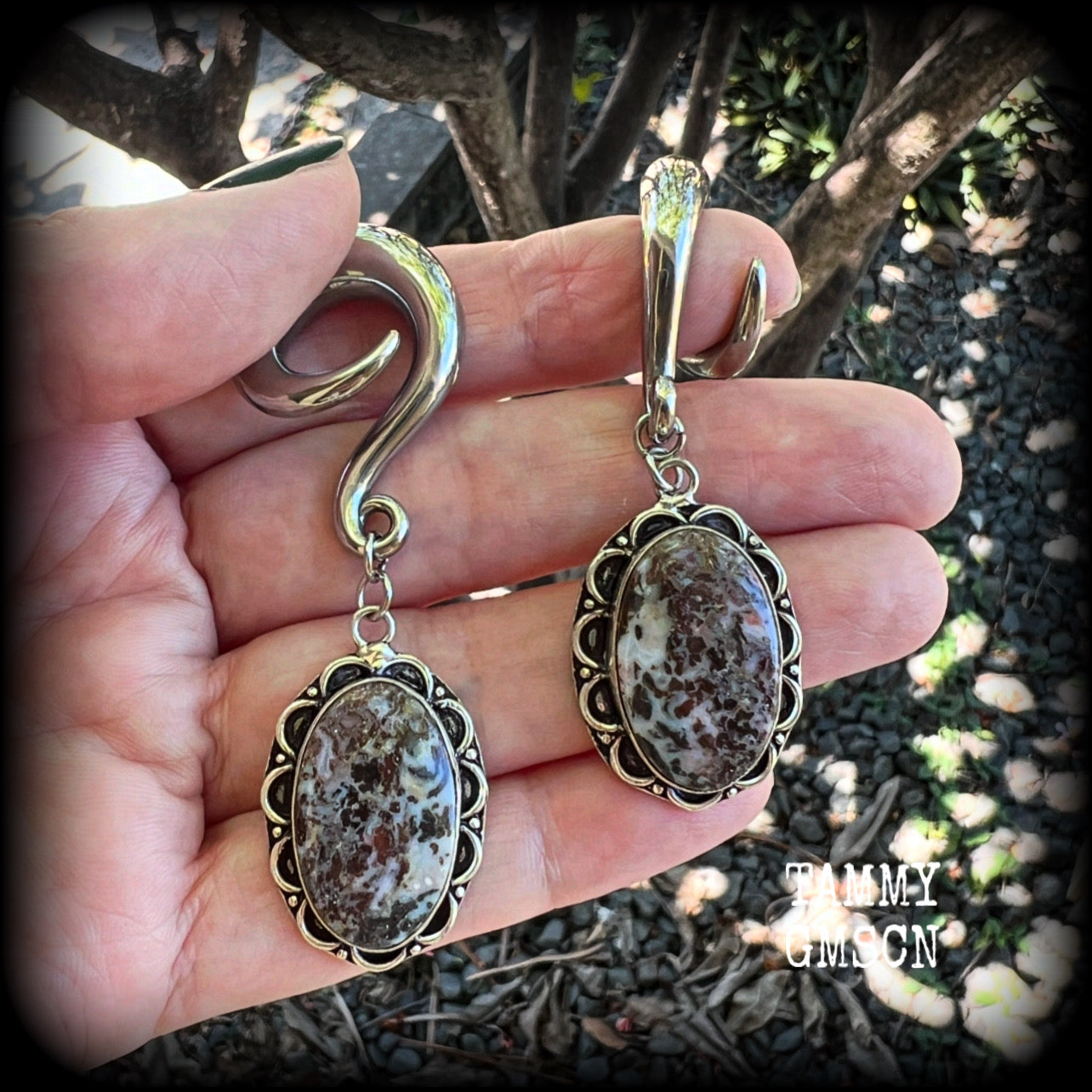 🔥 Chohua Jasper is a unique variety of jasper often used in metaphysical practices to promote intuition, creativity and spiritual awareness 🔥

Featuring gorgeous chocolate chohua jasper gemstones in a beautiful boho antique silver setting, these earrings measure 7cms from tip to tip, and weigh approx 18 grams each.

This pair have been made on 0 gauge (8mm) surgical steel full curl hooks, suitable for stretched lobes.