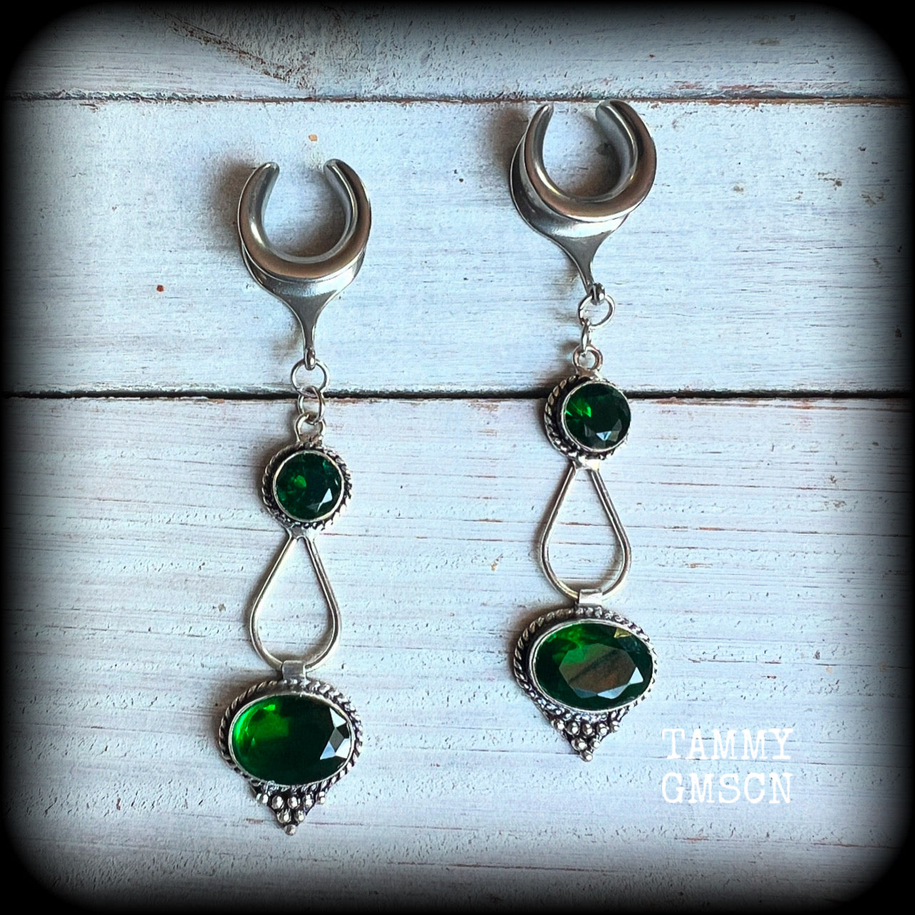 💚 Green quartz is associated with the heart chakra and is thought to awaken love, empathy, compassion.

This is a pair of gorgeous dangly dark green quartz and antique silver gauged earrings, weighing approx 8 grams a piece, nice and lightweight, and measuring just over 8cms from tip to tip.

These have been made on 9/16" gauge (14mm) surgical steel cradles, suitable for stretched lobes.