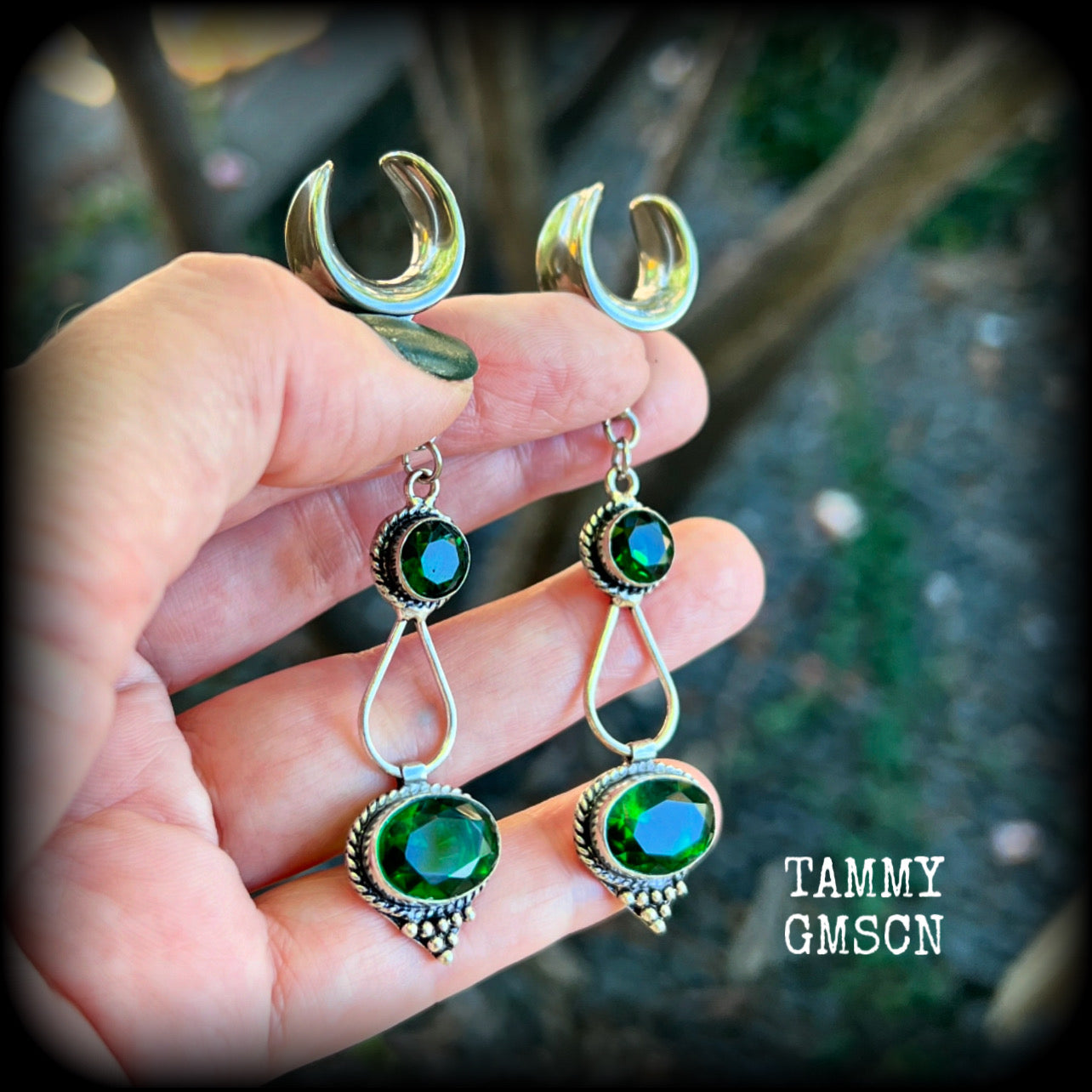 💚 Green quartz is associated with the heart chakra and is thought to awaken love, empathy, compassion.

This is a pair of gorgeous dangly dark green quartz and antique silver gauged earrings, weighing approx 8 grams a piece, nice and lightweight, and measuring just over 8cms from tip to tip.

These have been made on 9/16" gauge (14mm) surgical steel cradles, suitable for stretched lobes.