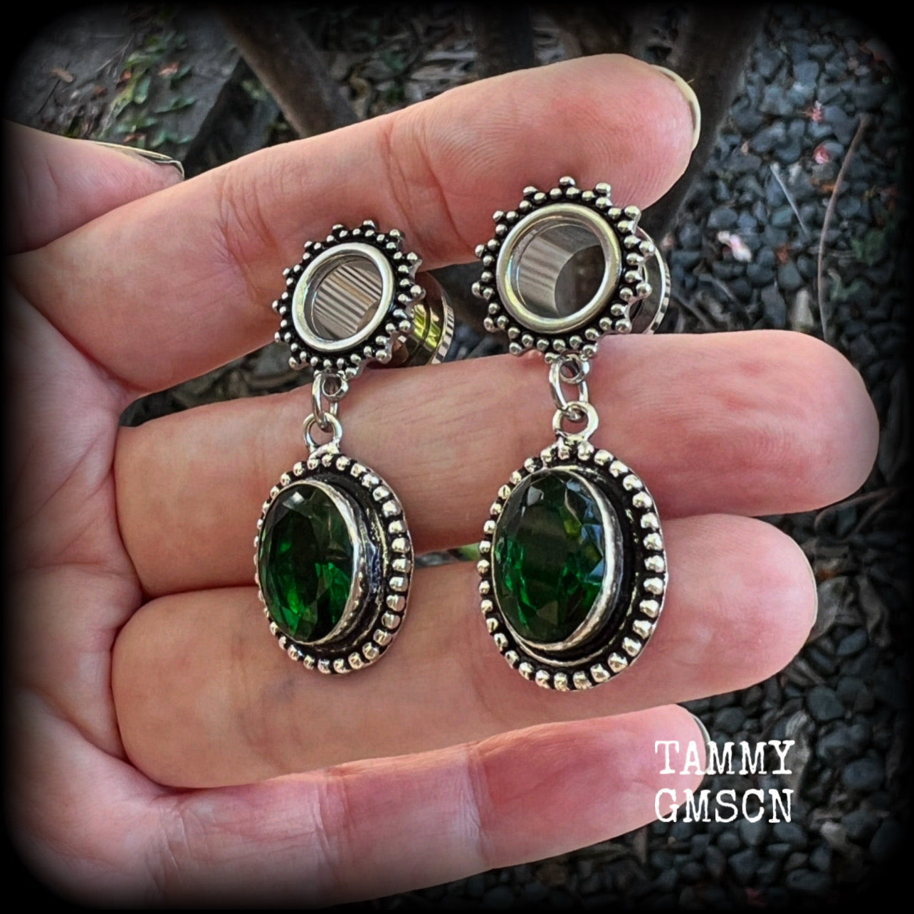 💚 Green quartz is associated with the heart chakra and is thought to awaken love, empathy, compassion.

These gorgeous earrings have been made with beautiful deep green faceted quartz gemstones in antique silver settings, beautifully light weight, weighing approx 7 grams each and measure 4.5 cms from tip to tip.

This pair has been made with 00 gauge (10mm) surgical steel screw fit ornate tunnels.