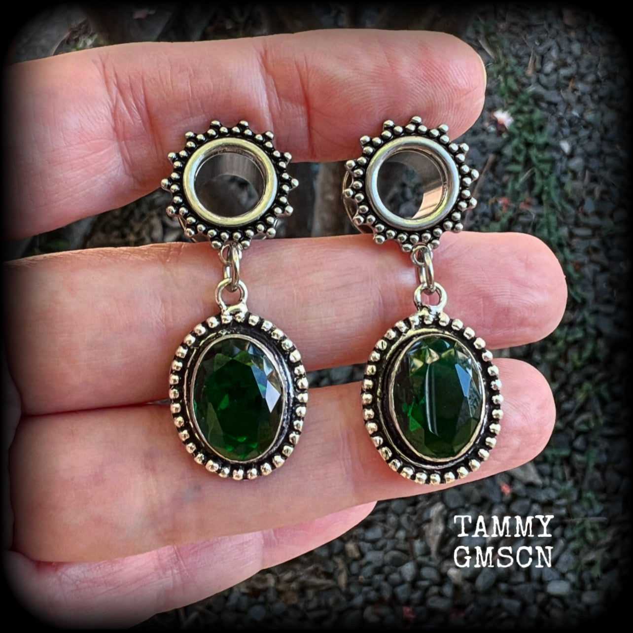 💚 Green quartz is associated with the heart chakra and is thought to awaken love, empathy, compassion.

These gorgeous earrings have been made with beautiful deep green faceted quartz gemstones in antique silver settings, beautifully light weight, weighing approx 7 grams each and measure 4.5 cms from tip to tip.

This pair has been made with 00 gauge (10mm) surgical steel screw fit ornate tunnels.