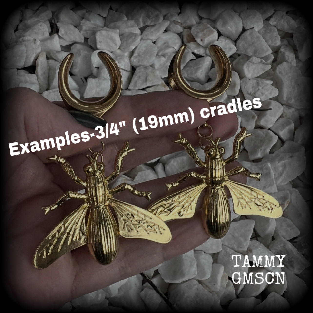 This pair have been made on 3/4” gauge (19mm) surgical steel cradles, to be worn in stretched lobes.