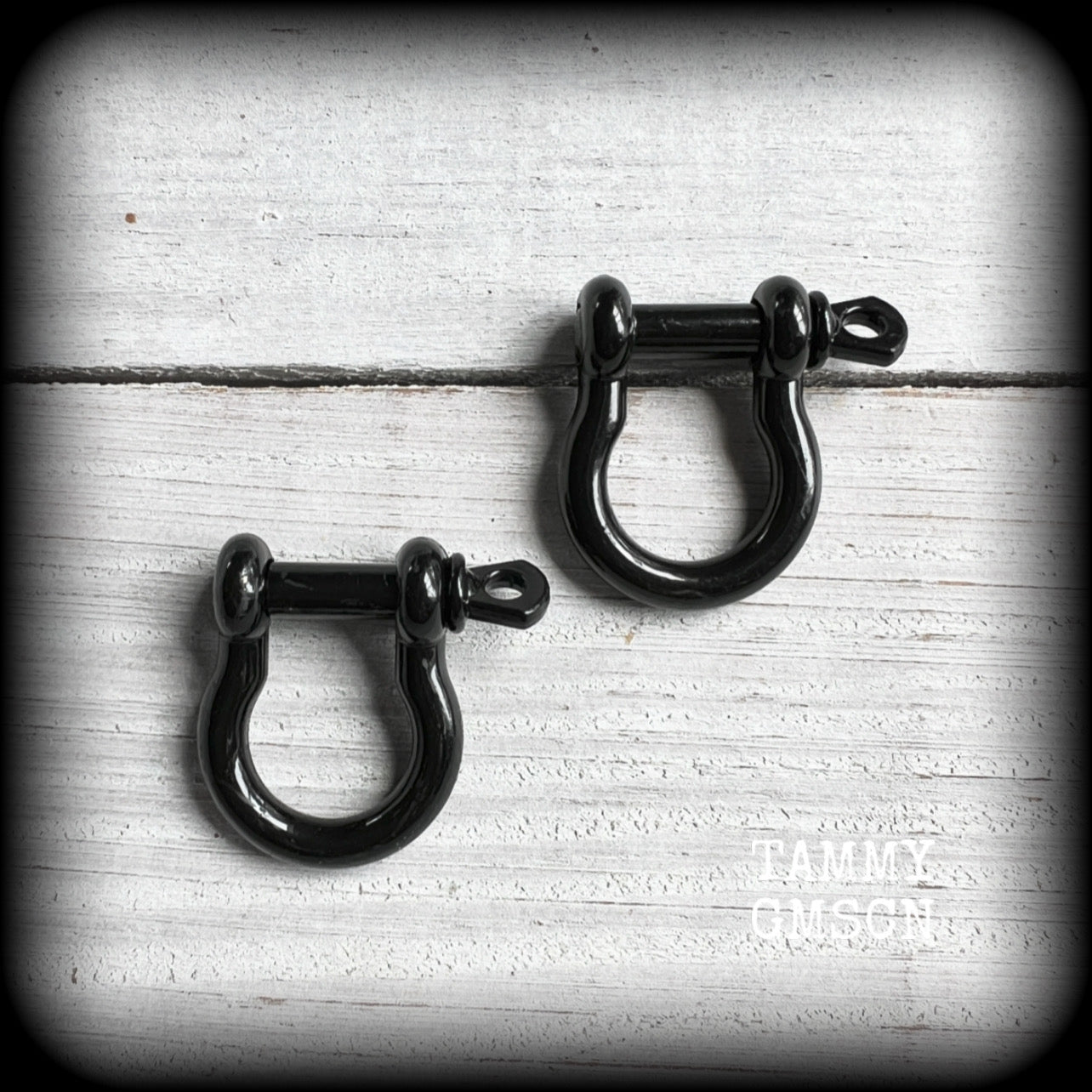 DIY industrial D shackles for ear weights-Black enamel