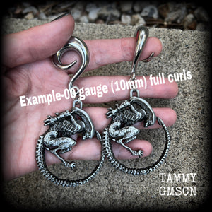 Xenomorph earrings Sci fi earrings Science fiction jewelry Ear hangers Ear weights Ear gauges UFO Space Extraterrestrial Interstellar 