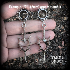 Spiked heart tunnel earrings-Punk ear gauges