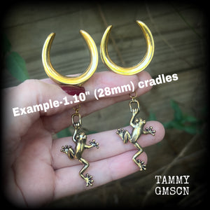 Brass tree frogs ear hangers-Frog gauged earrings