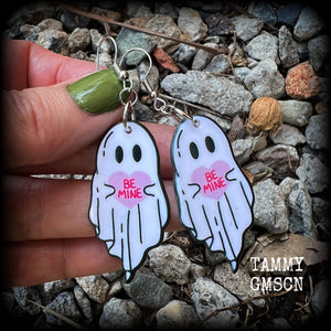 Ghost earrings Candy heart earrings Be mine earrings Halloween earrings Spooky cute earrings Gothic earrings Gothis jewelry Pastel goth earrings Pastelgoth jewelry Spectre Supernatural Ouija board Spirits Pierced ears Tunnels Plugs Stretched ears