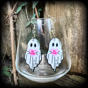 Ghost earrings Candy heart earrings Be mine earrings Halloween earrings Spooky cute earrings Gothic earrings Gothis jewelry Pastel goth earrings Pastelgoth jewelry Spectre Supernatural Ouija board Spirits Pierced ears Tunnels Plugs Stretched ears