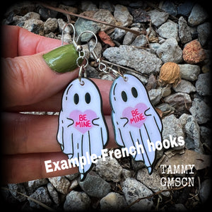 Ghost earrings Candy heart earrings Be mine earrings Halloween earrings Spooky cute earrings Gothic earrings Gothis jewelry Pastel goth earrings Pastelgoth jewelry Spectre Supernatural Ouija board Spirits Pierced ears Tunnels Plugs Stretched ears