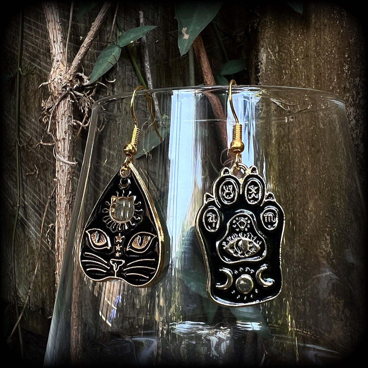 Cat jewellery Black cat earrings Ouija earrings Tarot earrings Halloween earrings Witchy earrings Black Friday Planetary magick Crazy cat lady jewellery Wicca earrings Witchcraft earrings Coven earrings Planchette earrings Ouija board planchette