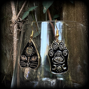 Cat jewellery Black cat earrings Ouija earrings Tarot earrings Halloween earrings Witchy earrings Black Friday Planetary magick Crazy cat lady jewellery Wicca earrings Witchcraft earrings Coven earrings Planchette earrings Ouija board planchette