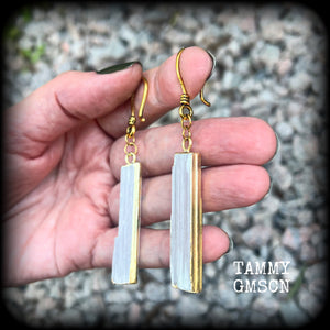 🔥 Selenite is named after the Greek Goddess of the Moon, Selene 🔥  These gorgeous minimalist earrings are nice and dangly, measuring approx 7.5cms from tip to tip, and nice and lightweight, weighing around 6 grams each.   This pair has been made on small antique gold shephard hooks to be worn through silicone earlets from 8 gauge (3mm).