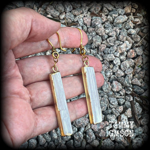 🔥 Selenite is named after the Greek Goddess of the Moon, Selene 🔥  These gorgeous minimalist earrings are nice and dangly, measuring approx 7.5cms from tip to tip, and nice and lightweight, weighing around 6 grams each.   This pair has been made on small antique gold shephard hooks to be worn through silicone earlets from 8 gauge (3mm).